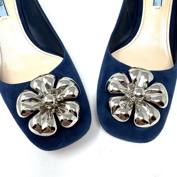 PRADA blue suede block heels, silver tone floral accents, made in Italy, size 39 - Picture 7 of 13